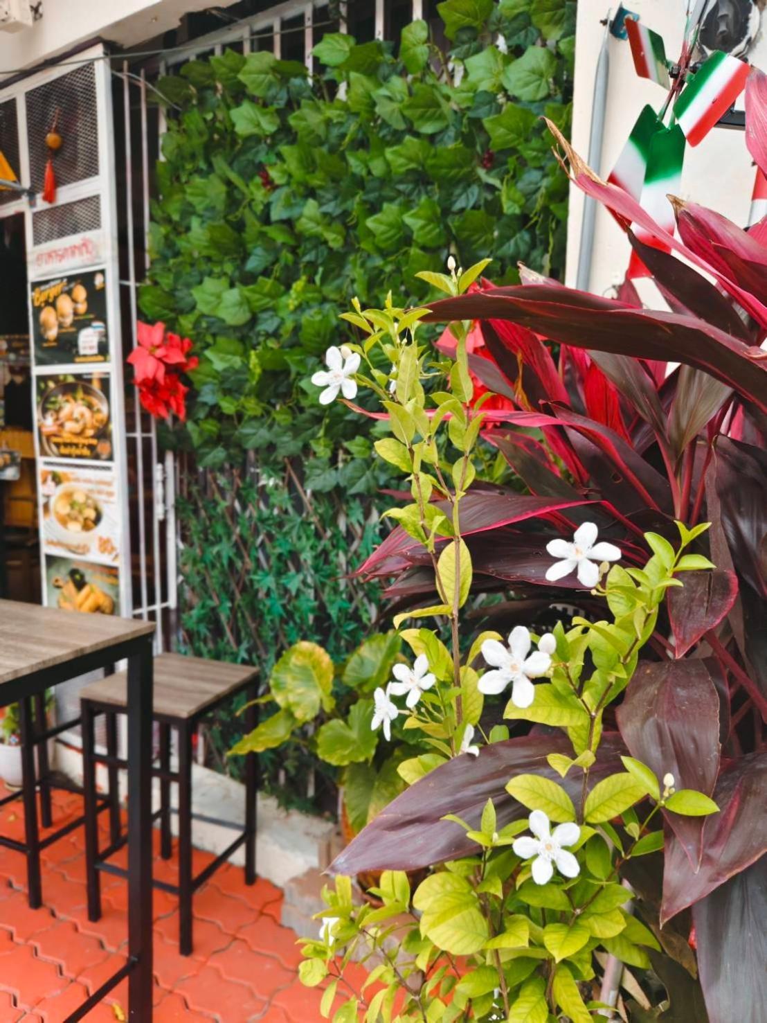 Rhythm Of Life Guesthouse 56 กรุงเทพมหานคร ภายนอก รูปภาพ