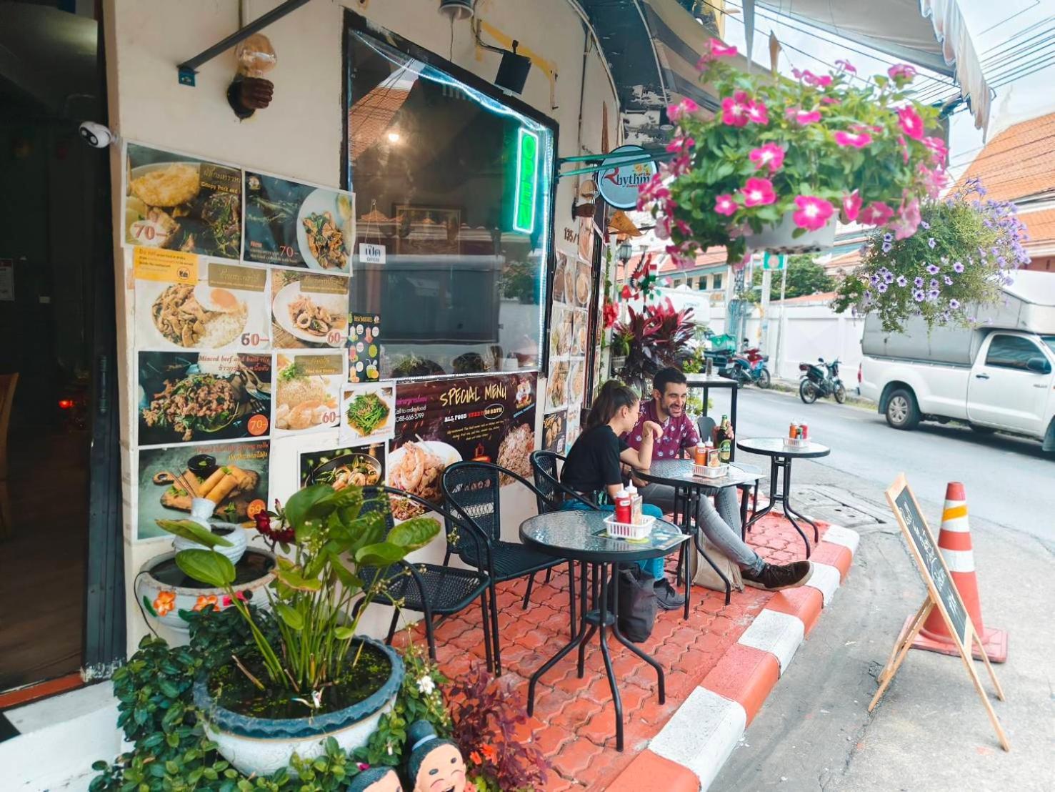 Rhythm Of Life Guesthouse 56 กรุงเทพมหานคร ภายนอก รูปภาพ